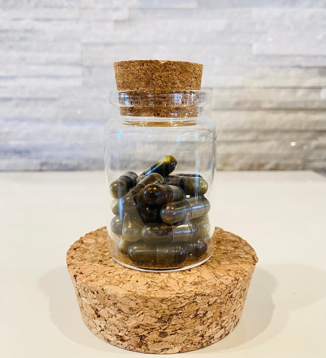 Rick Simpson Oil in capsule form for controlled dosing